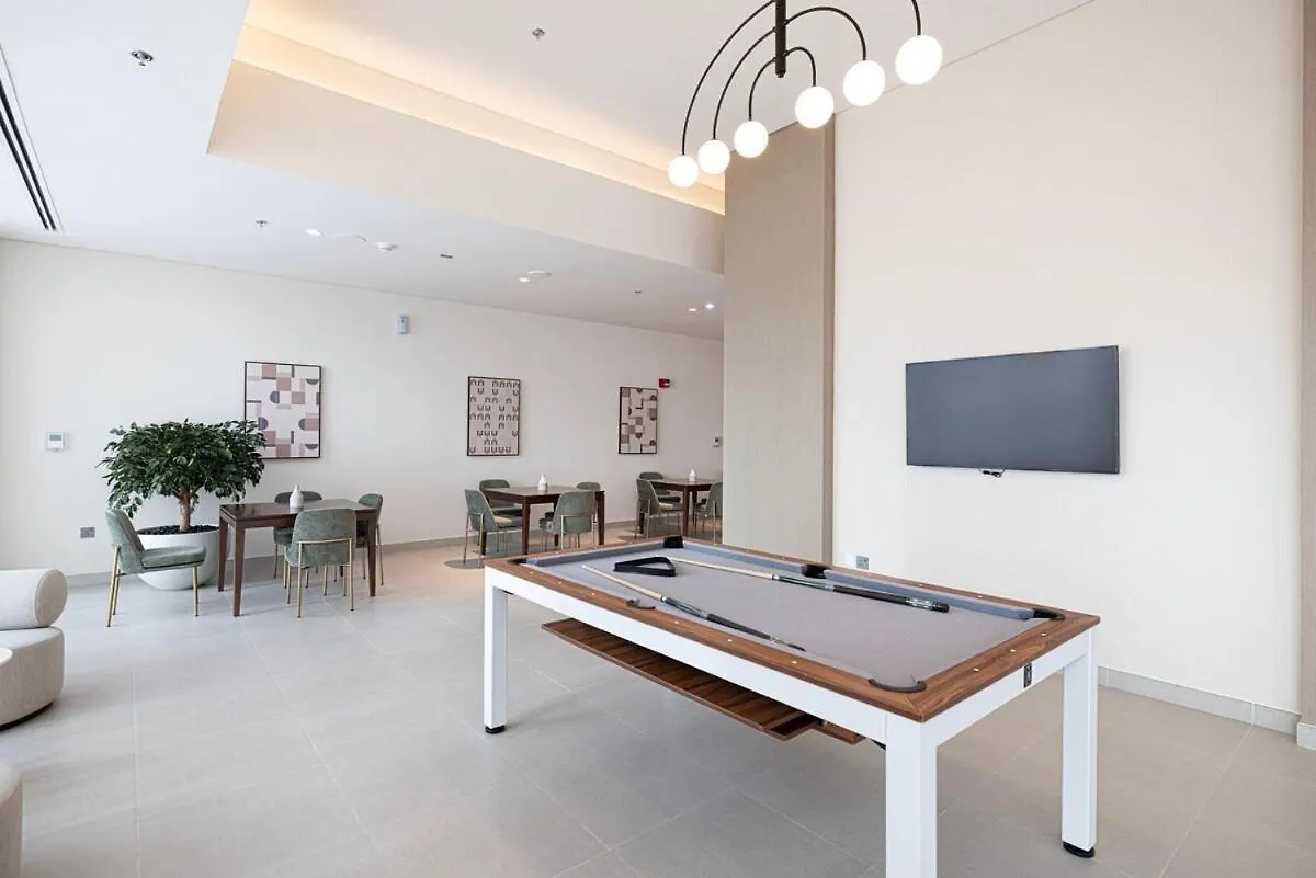 Downtown Dubai 4Br High-Floor Luxury That Sleeps 9