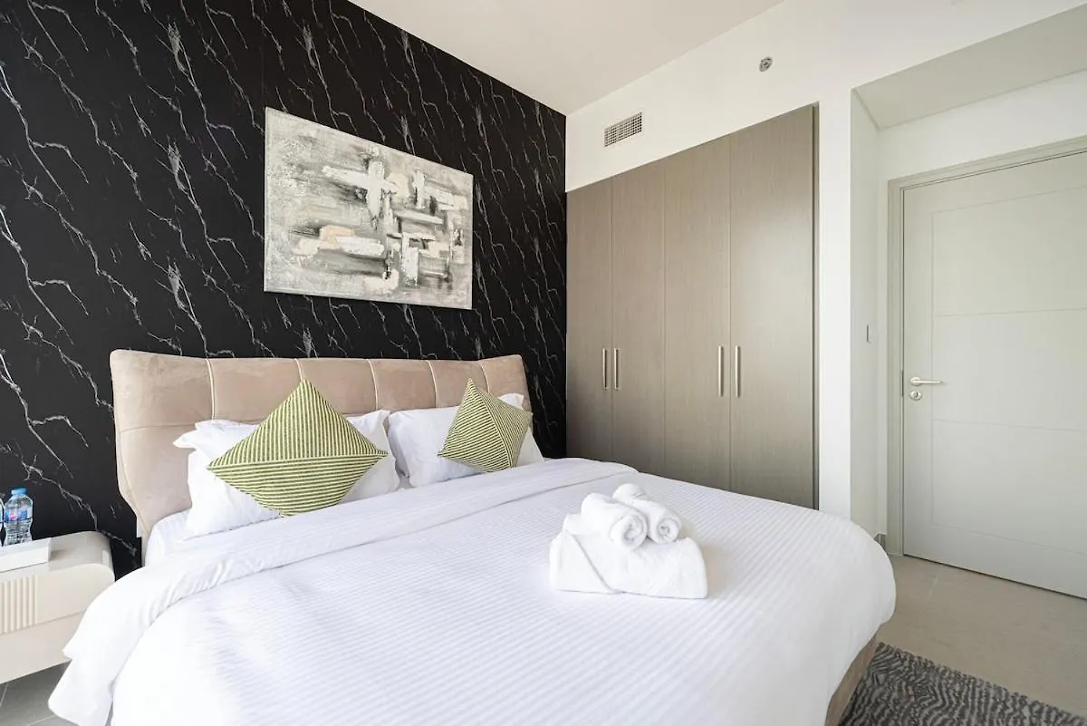 Downtown Dubai 4Br High-Floor Luxury That Sleeps 9