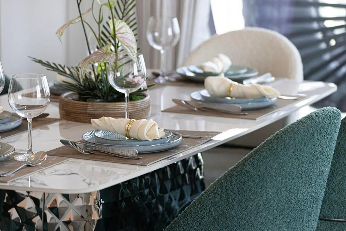Downtown Dubai 4Br High-Floor Luxury That Sleeps 9 Emirati Arabi Uniti