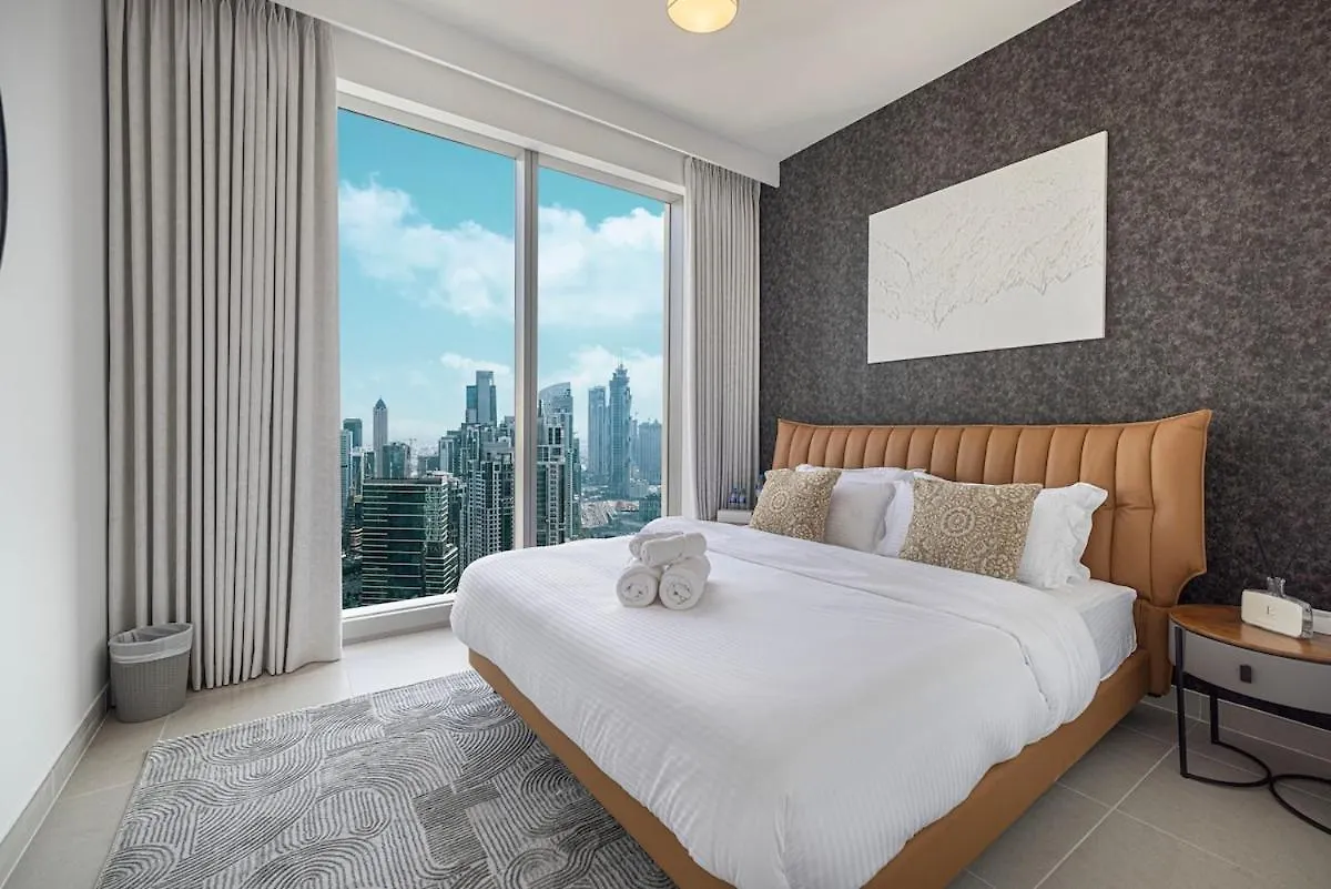 Downtown Dubai 4Br High-Floor Luxury That Sleeps 9